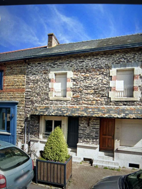 Appartement dans une belle maison Bretonne proche de toutes commodités.