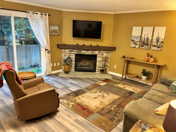 Banlieues nord-est de Seattle : confortable appartement de 2 chambres dans un quartier calme.
