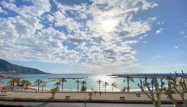 Unique comfort,style, beaches , near Italie & Monaco