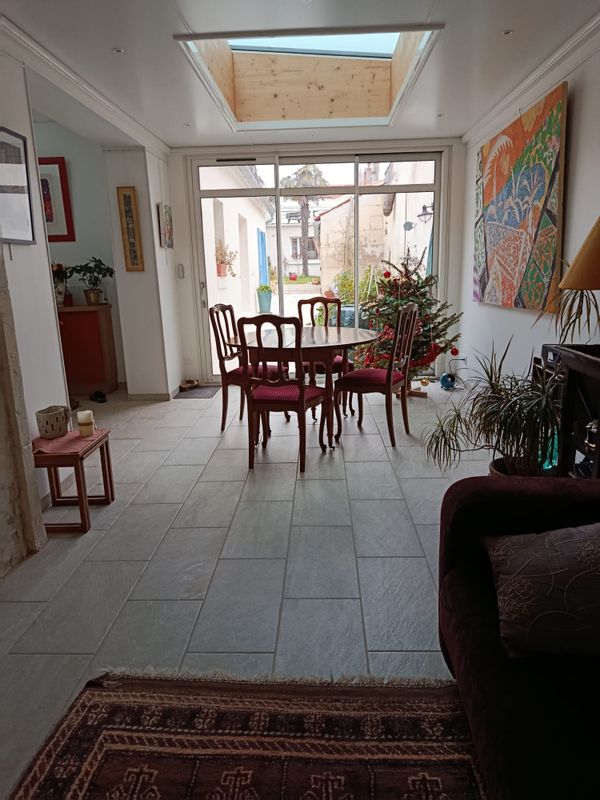 Bienvenue dans la maison d'un artiste peintre, chez Erik et Isabelle