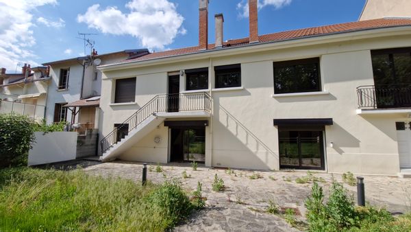 Maison 10 pièces avec jardin à Vichy 03200, France Thermes, casino, rivière et montagne Bourbonnaise