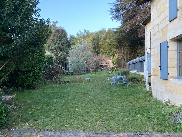La maison aux volets bleus