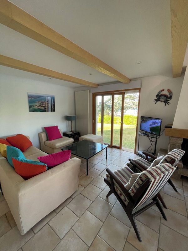 Maison de famille avec une magnifique vue mer et un grand jardin, surplombant le port de Saint Quay