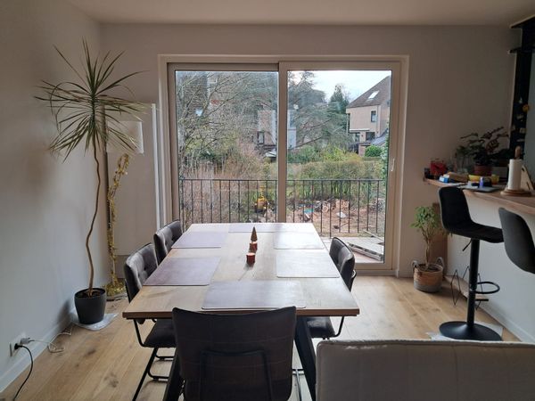 Maison qui offre tout le confort/calme nécessaire mais qui permet aussi d'aller facilement en ville