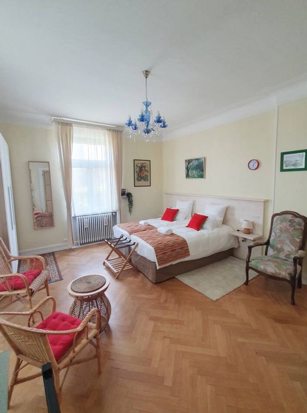 La Maison de Michele Une maison de Maître au cœur d’un quartier calme, avec jardin privatif.