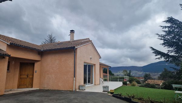 Maison familiale spacieuse, lumineuse et fonctionnelle