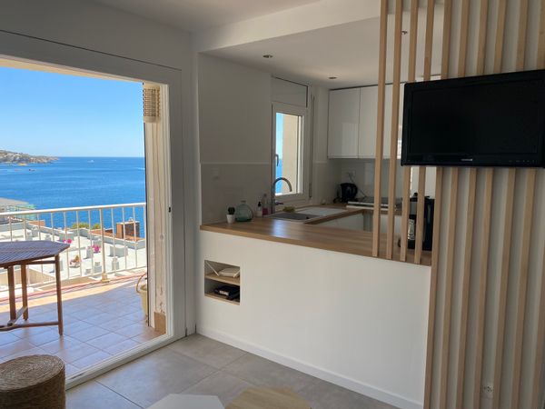 Appartement vue mer 5 nuits minimum hors saison - 7 nuits minimum en juillet et en août.