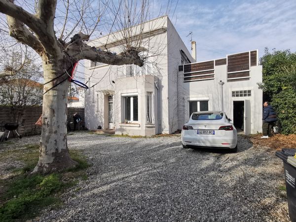 La maison de Maguy et Bernard, au village d'Allauch, proche de Marseille, Cassis , à 20 km de la mer