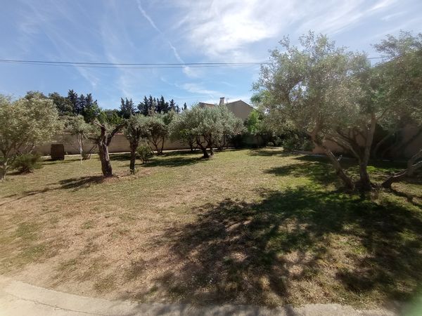 Maison 3 chambres avec jardin, village provençal, piscine.