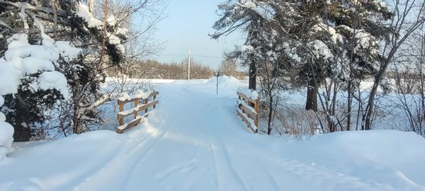 Jolie maison ensoleillée en pleine nature ,deux chambres. Témiscamingue