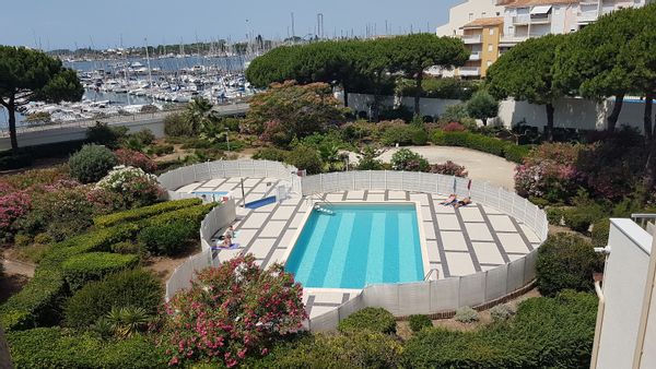 Studio  au Cap d'Agde equipé pour  2 personnes -vue port piscine