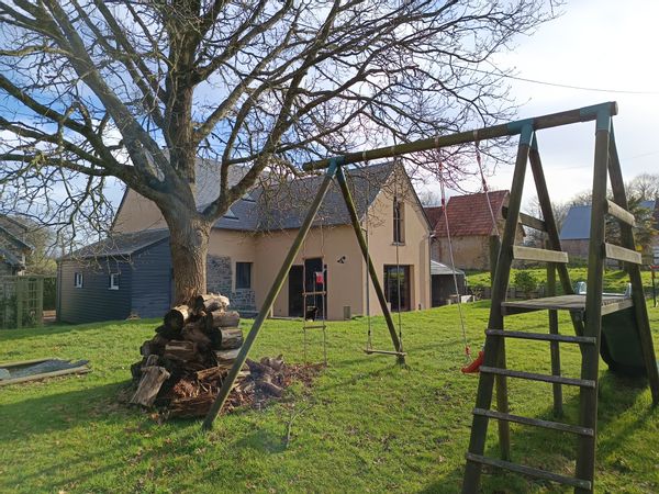 Maison dans un petit hameau proche de Granville.