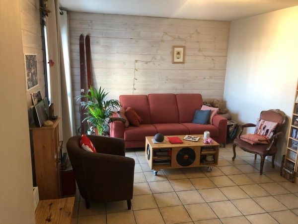 Appartement à proximité du centre d Annecy et du lac à pied (20 mn), en bus (10 mn) ou à vélo!