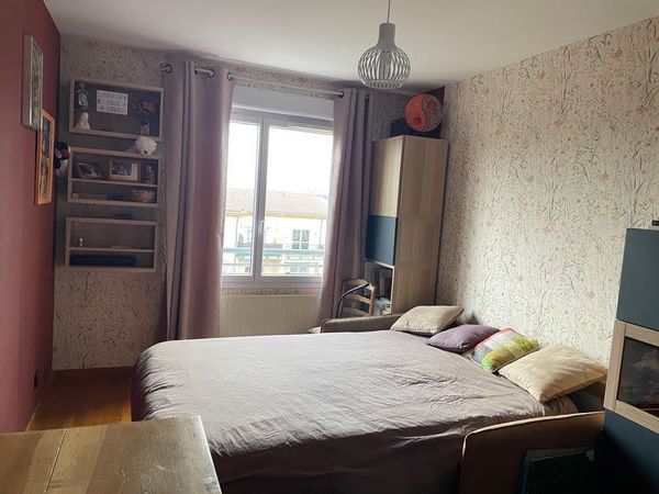 La chambre privée de Francis et Joce au pays de Lamartine, des vins du mâconnais, et de la quiétude