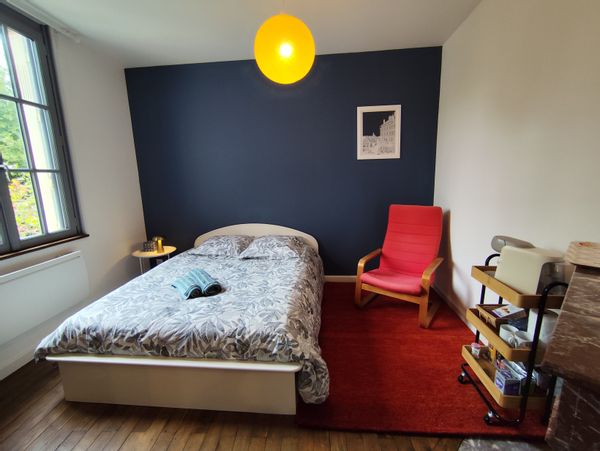 Jolie chambre au calme, à deux pas du centre ville, du château et de la Loire