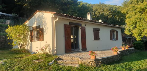 Maison située dans le haut-var, vue dégagée