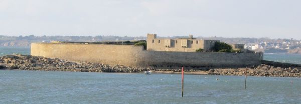 Maison à 150 mètres de la plage à pied