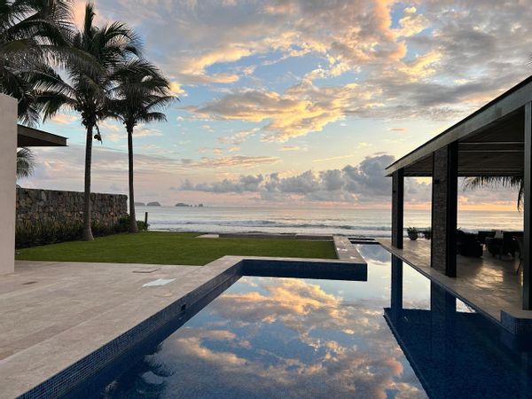Beachfront house in Playa blanca, Zihuatanejo