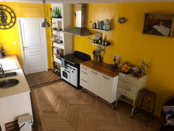 T2 bis, 70m²,  atypique plein centre