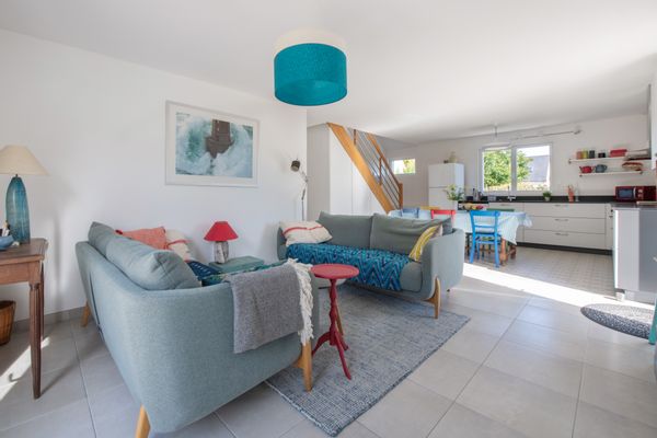 La maison de Olivier et Brigitte  Agréable maison près de la mer et du village accessibles à pied.