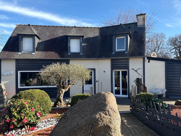 La maison au bord de la chesnaie