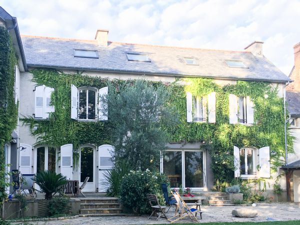 Grande maison familiale avec 5 chambres et un grand jardin dans Rennes