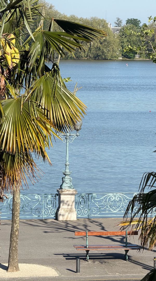 Élégante Maison de Maître avec Jardin au Cœur d’Enghien Les Bains, à 12mn de Paris.