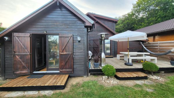 chalet bord de lac dans copropriété privé ambiance candienne