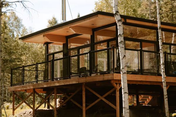 Chalet moderne avec spa et foyer en pleine nature à proximité de 2 montagnes de ski