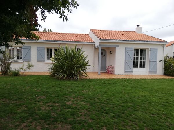 Maison familiale de Pierre et Julie, plain-pied située entre la Loire et le vignoble nantais