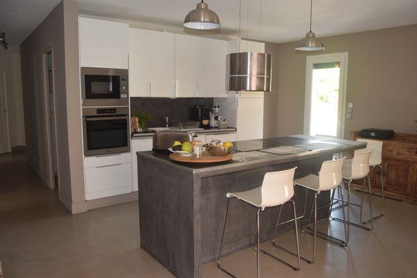 Villa moderne avec piscine entre Montpellier et la Méditerranée