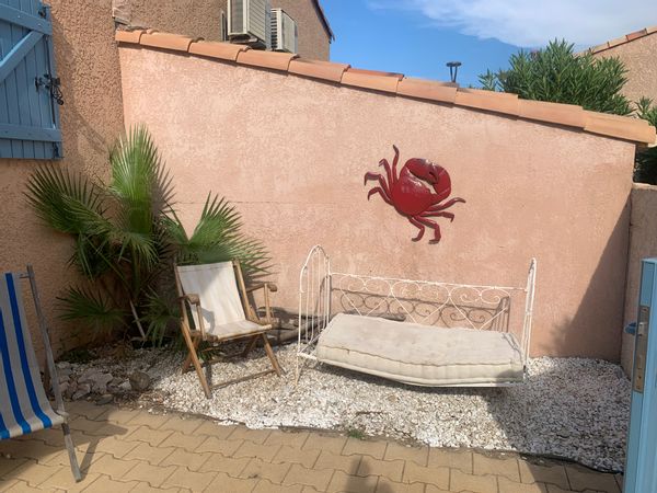 La maison bleue à la mer