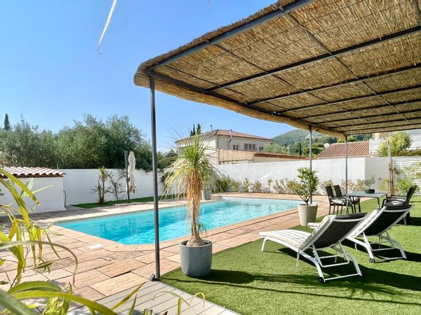 Villa apaisante avec piscine au cœur de la Provence - Entre mer & collines