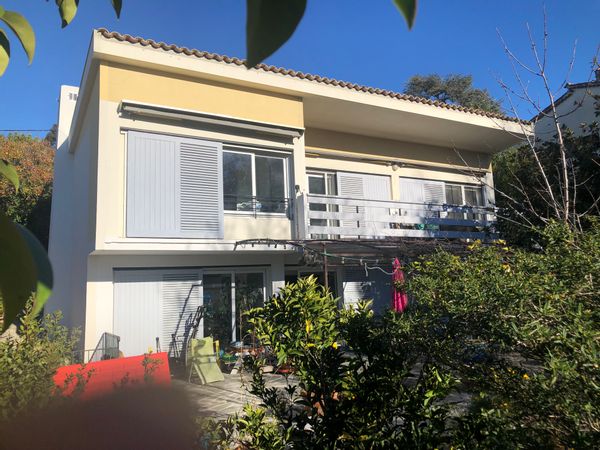La maison de Christine accueillante, confort moderne, au calme en ville