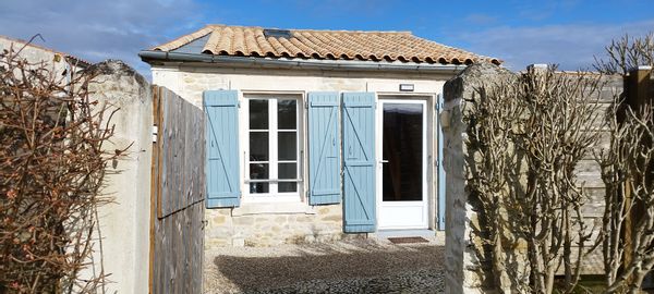 La chambre privée de Caroline Petite maison 2/3 pers proche de La Rochelle