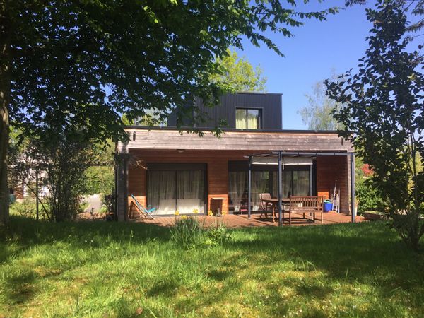 Maison moderne écologique très lumineuse environnement calme étang forêt à 500 m