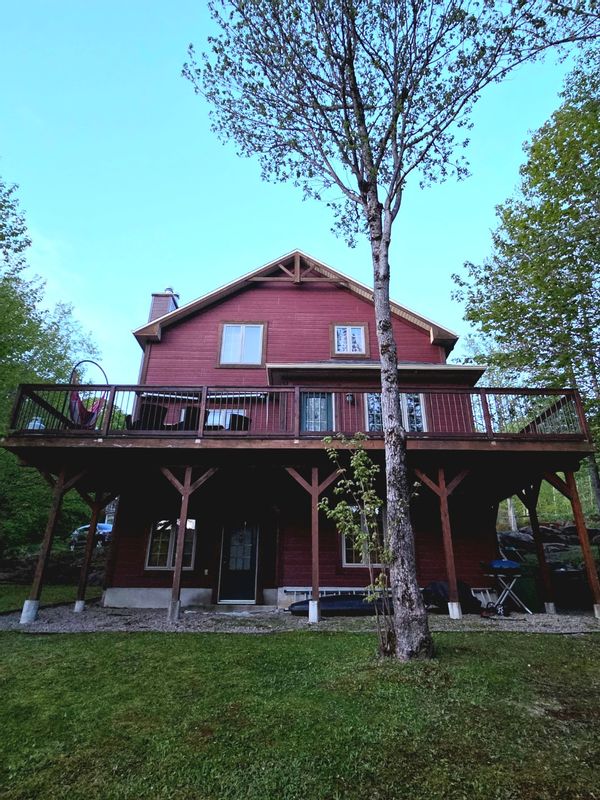 Chalet avec vue sur la montagne de ski