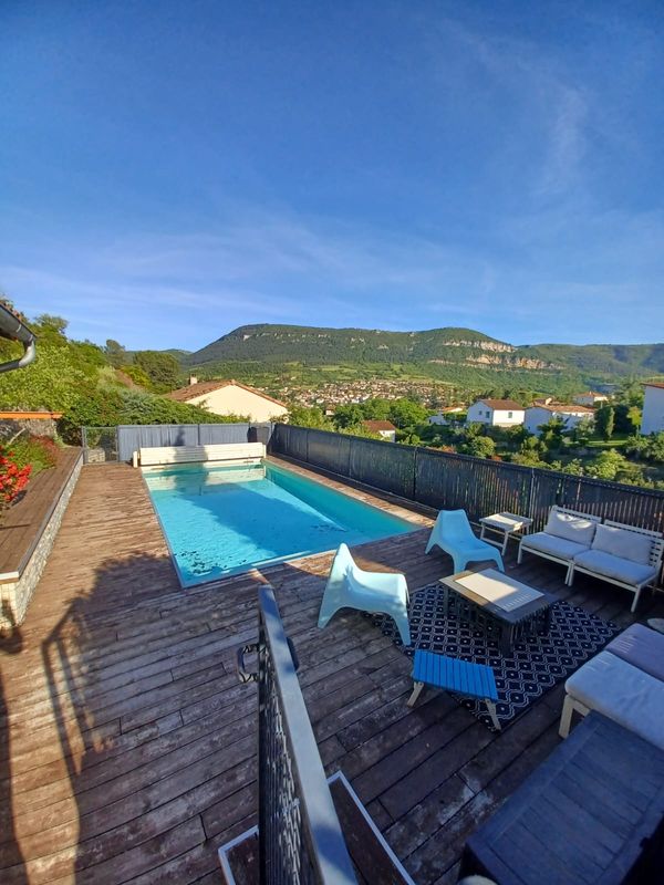 Maison avec piscine privée au coeur du parc des Grands Causses