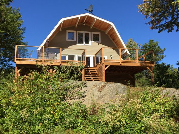 Chalet familial spacieux-Vue Montagne / Sutton/ Spacious Mountain-View Chalet, Nature-Family Retreat