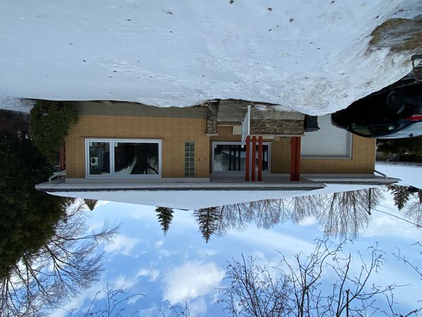 La maison de Hugues est accueillante.