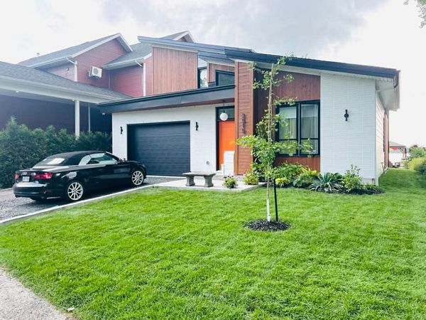 Maison de campagne au bord de l’eau (fleuve St-Laurent). Endroit calme et paisible.