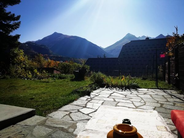 Appartement avec jardin plein sud au cœur des montagnes alpines