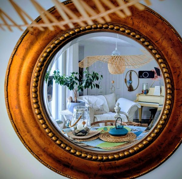 Appartement Artistique | Voiliers & Bois Flotté Inspirés de la mer ''LLËV les voiles''.
