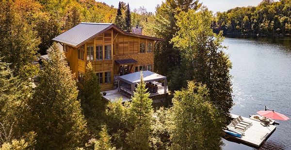 Spectaculaire maison au bord du Lac de la Cabane