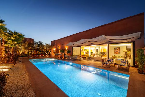 Villa nomade  Villa plein pied neuve piscine jardin privé 1000 m² domaine privé et sécurisé