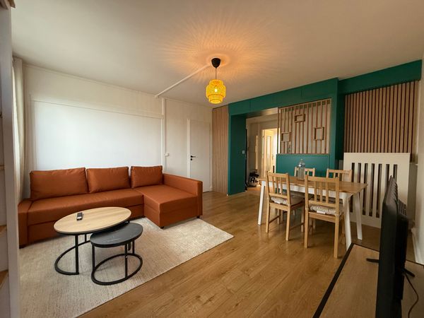 Appartement lumineux, confortable, proche de la gare de TGV et des caves de Champagne Reimoises.
