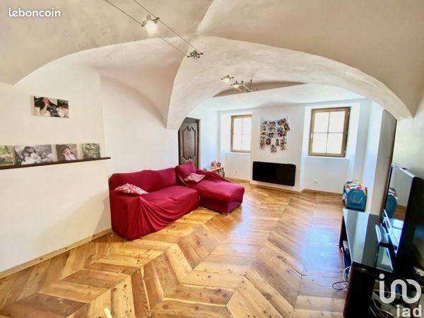 La maison en face du parc