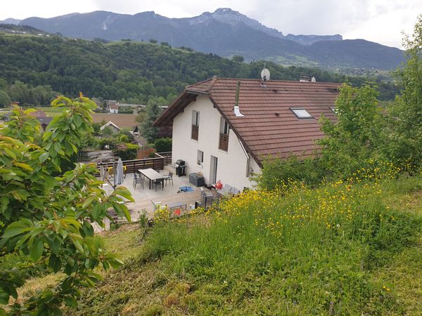 Maison familiale à 15 min du lac d'Annecy avec vue exceptionnelle sur la montagne.