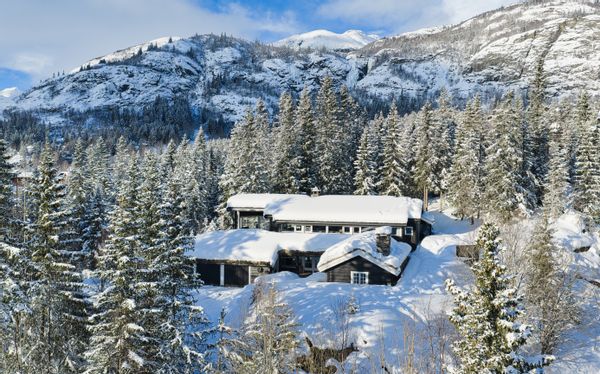 Spacious Mountain Lodge in Hemsedal With Stunning Views and High Comfort