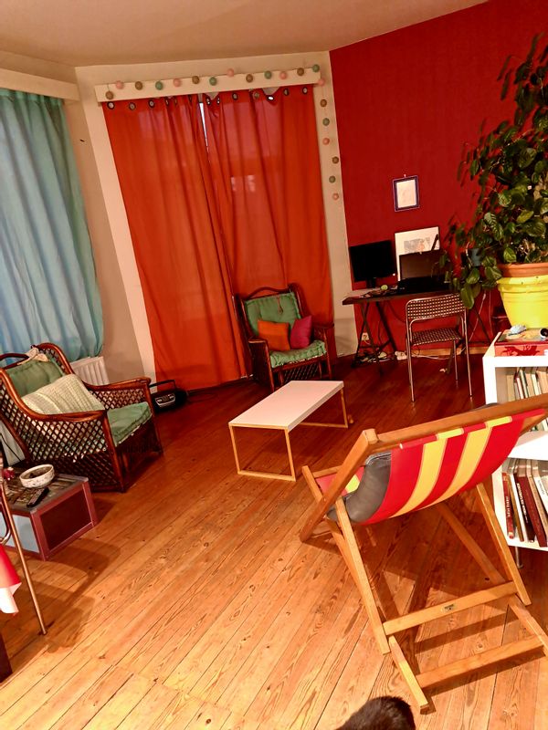 appartement  à 10 minutes du centre métro coin  de la rue espace vert , et étangs à proximité